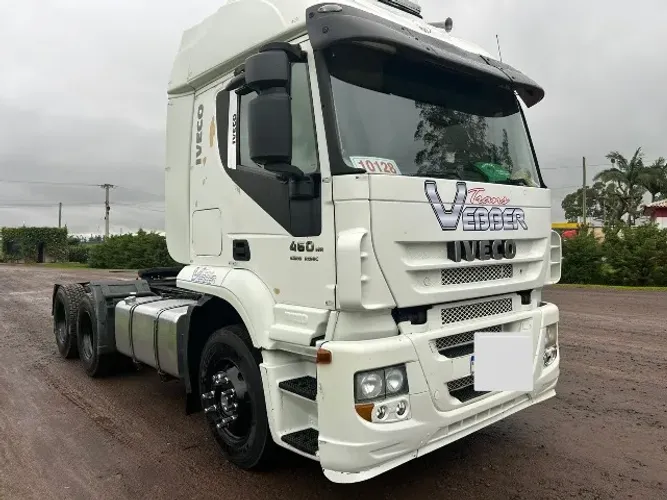 Iveco 460 trabalhando