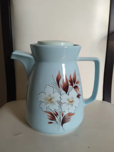 Jarra antiga, em porcelana azul florida