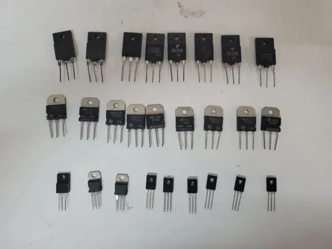 Lote de Transistores Diversos - Eletrônica