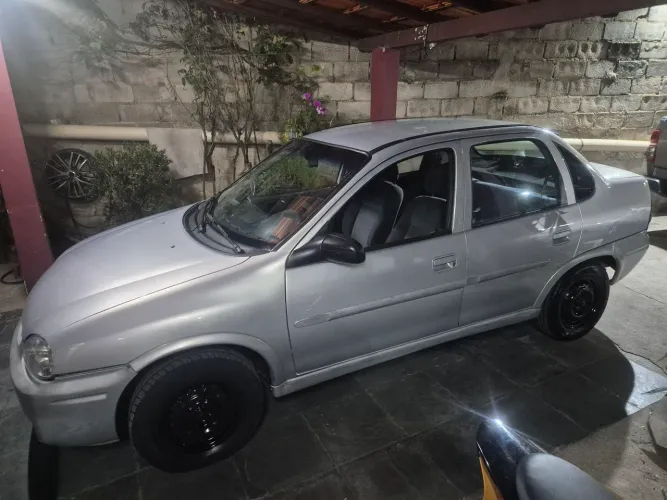 Chevrolet Corsa Sedan GLS 1.6 MPFI 4P 2001 completo 