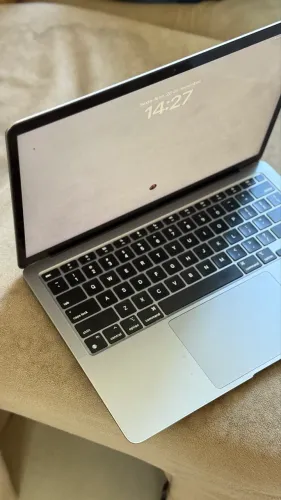 Macbook Air M1 8GB