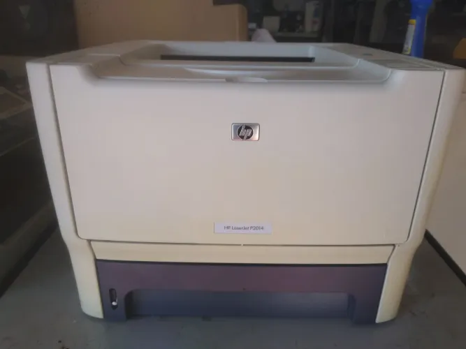 Impressora HP LaserJet P2014