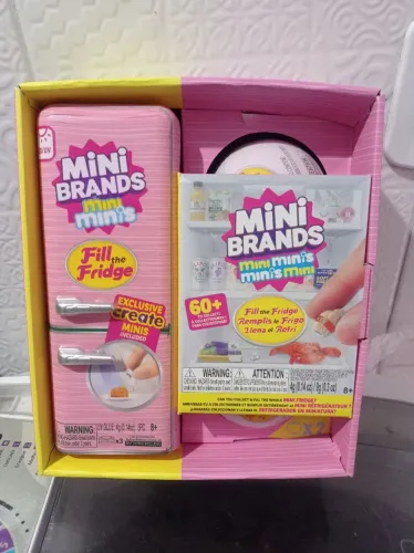 Mini geladeira para criança