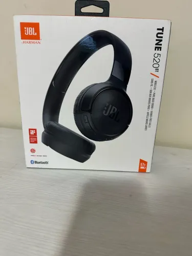 Fone de ouvido headphone TUNE 520bt .  JBL caixa lacrada   