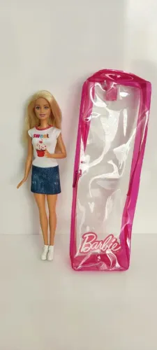 Barbie Confeiteira + Estojo ambos novos