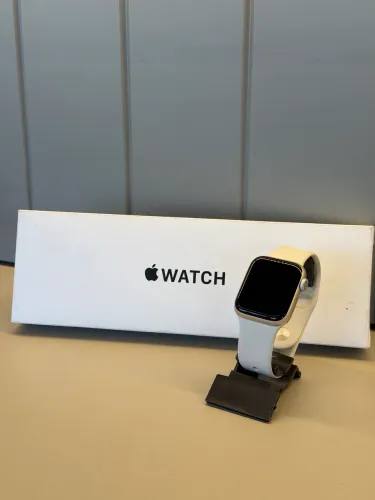 Apple Watch SE 2 40mm Starlight Semi Novo | Loja Física