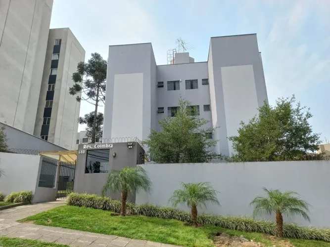 Imóvel para aluguel tem 60 metros quadrados com 3 quartos em Tingui - Curitiba - PR
