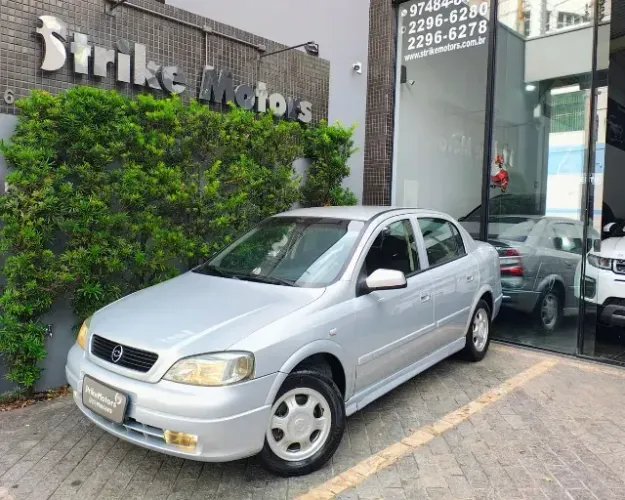 Chevrolet Astra GL Milenium 1.8 MPFI 4P 2001