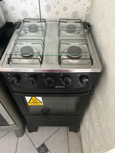 Temos um fogão pra vender semi-novo