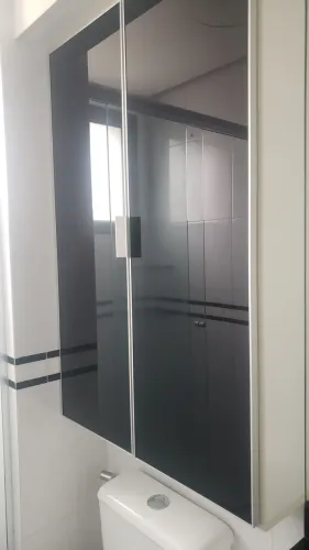 Armário Aéreo para Banheiro Alto Brilho Preto e Branco