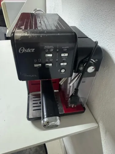 CAFETEIRA expressa marca OSTER PÓ E CÁPSULA