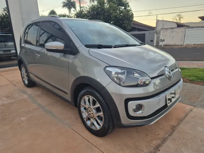 Volkswagen Up! Cross I Motion 1.0 T.flex 12V 5P 2016