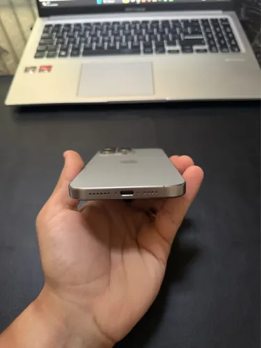 Iphone 15 Pro Max - em perfeito estado