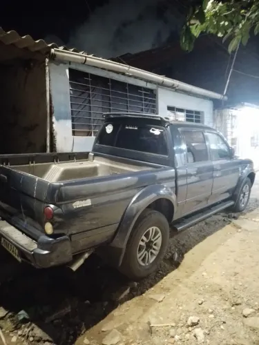 Mitsubishi L200 GLS 2.5 4X4 CD Diesel 2006