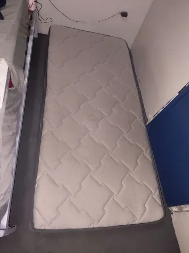 Cama de mola ensacada solteiro
