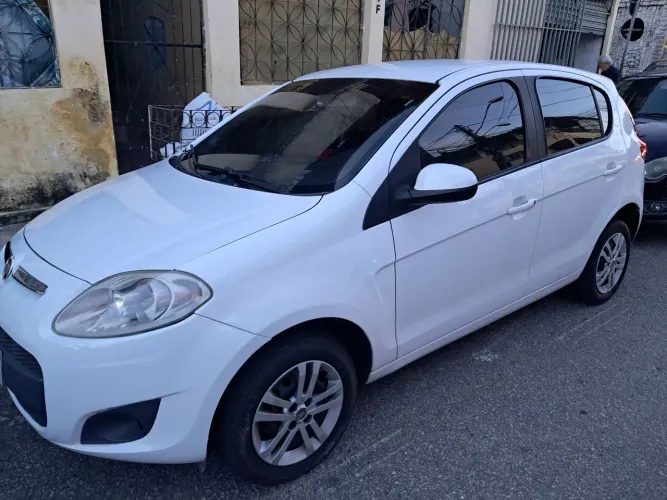 Fiat Palio Attractive 1.0 EVO Fire Flex 8V 5P 2013