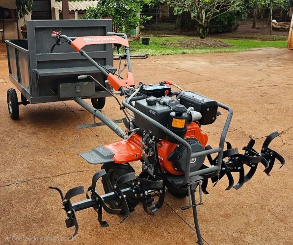 Motocultivador a Diesel Husqvarna TF 545DE partida elétrica /sete meses de uso/com carreta
