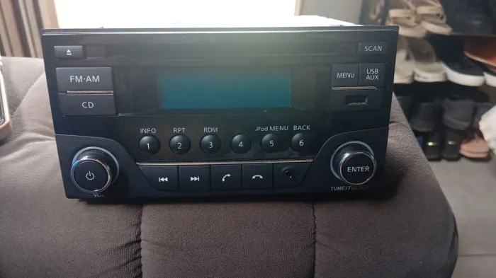 Rádio automotivo da Nissan original