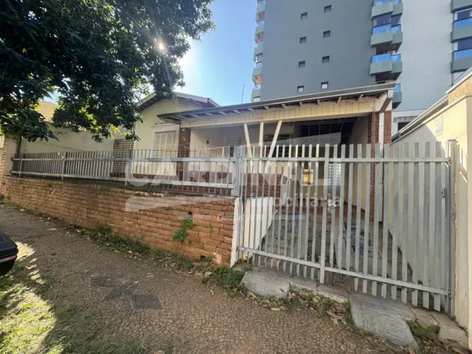 Casa para Locação ? 3 Dormitórios na Região Central de São Carlos