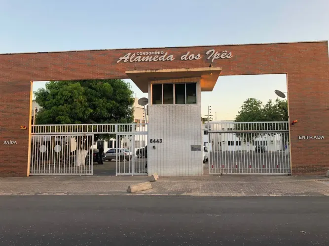 Alugo Condominio Alameda do Ipês apartamento com 2 quartos em Cidade Jardim - Teresina - P