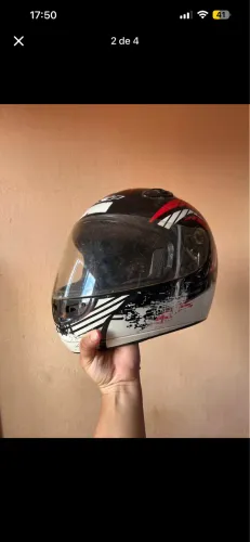 Capacete
