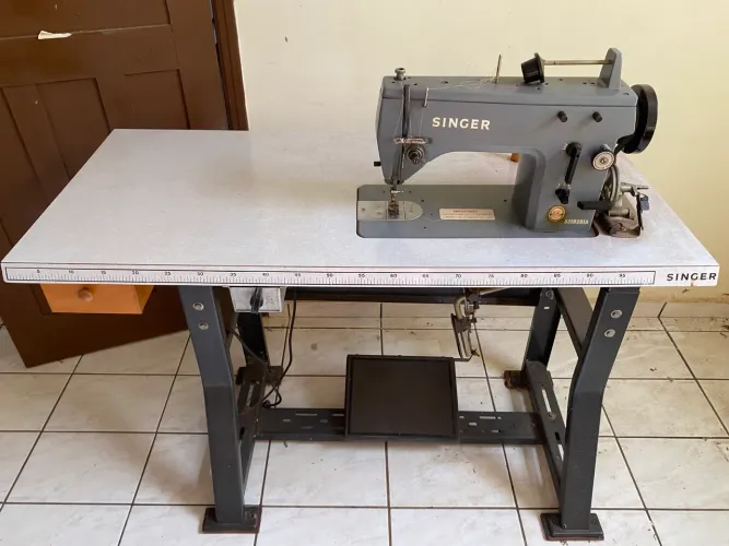 Maquina Singer 