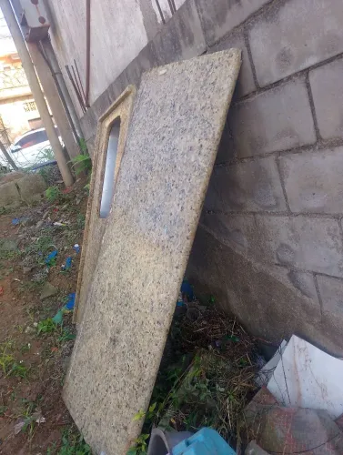 Vendo pia de cozinha e bancada 140 a pia 150 a bancada