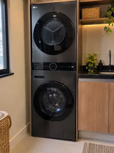 LG WashTower LAVA E SECA 14kg Black Inox 220V
