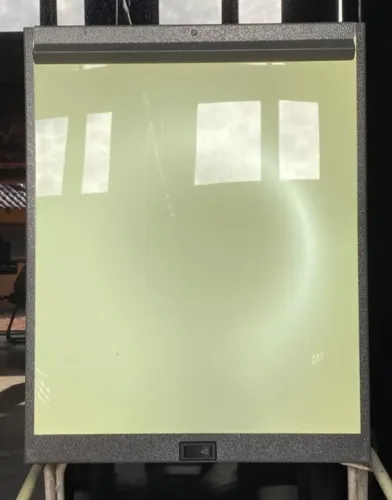 Negatoscópio De Mesa Simples Para Raios X (Usado)
