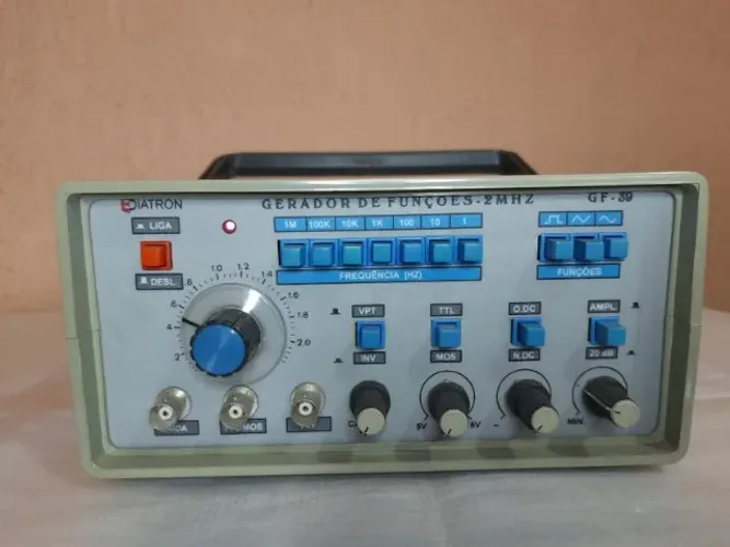 Gerador de funções Diatron