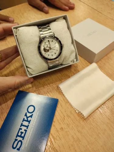 Relógio Seiko Presage Open Heart Automático SSA423
