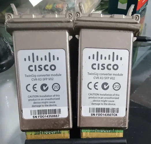 Módulos Conversores Cisco TwinGig (modelo CVR-X2-SFP V02).