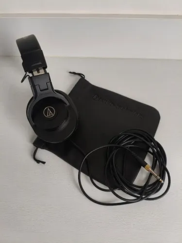 Headphone Audio-Technica ATH-M30X em estado de novo