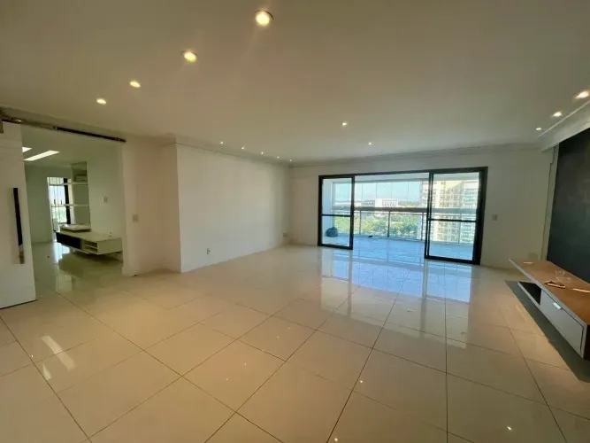 Apartamento para Locação no Condomínio Santa Mônica Jardins Barra da Tijuca.