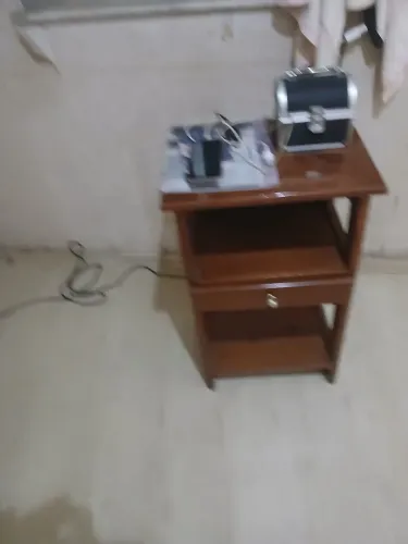 Vendo mesa de cabeceira