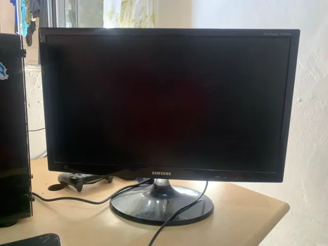 Monitor Samsung 60 hz 24 polegadas vendo de 250 a 320