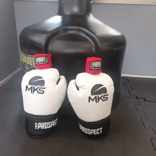 Luvas e bandagem de muay thai / boxe