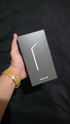 Galaxy S25 base 256, com Nota fiscal e GARANTIA