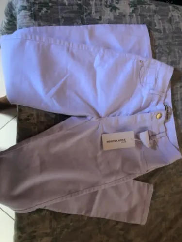 Vendo calça da marca morena rosa 