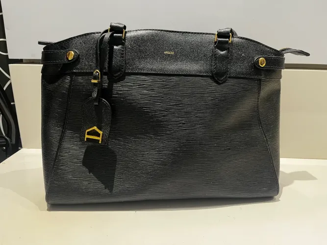Bolsa Arezzo 100% couro