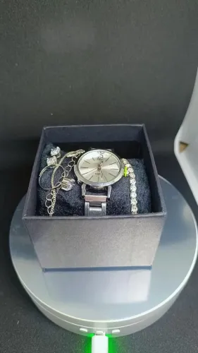 Kit Rélogio Feminino Com Jóias