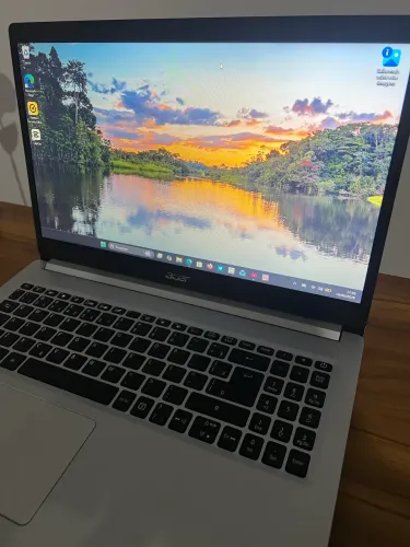 Notebook Acer Aspire Core i5 (SSD) + Escrivaninha Zera! 