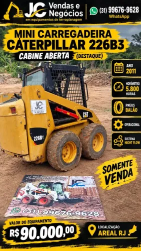 Mini Carregadeira Caterpillar 226B3 cabine aberta