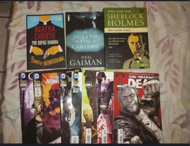Livros e HQs mensais variadas DC / Marvel e The Walking Dead