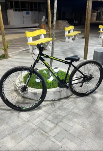 Bicicleta aro 29 bike toda boa linda