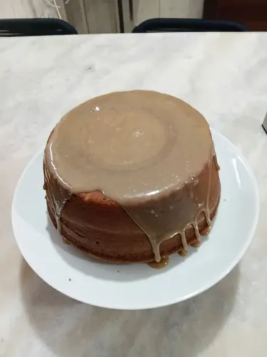 Faço bolos pudins e sobremesa na taça