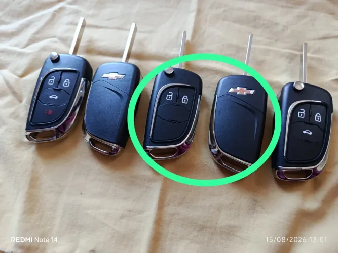 Chave Canivete Chevrolet Modelo Moderno com a lâmina Virgem e emblema 