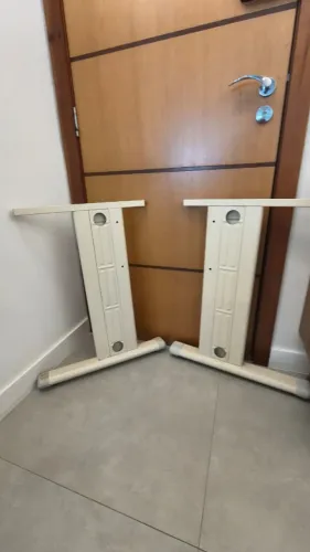 Par Pé de Mesa de Sobrepor