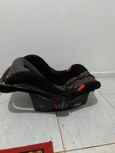Vende-se bebê conforto usado porém em ótimo estado