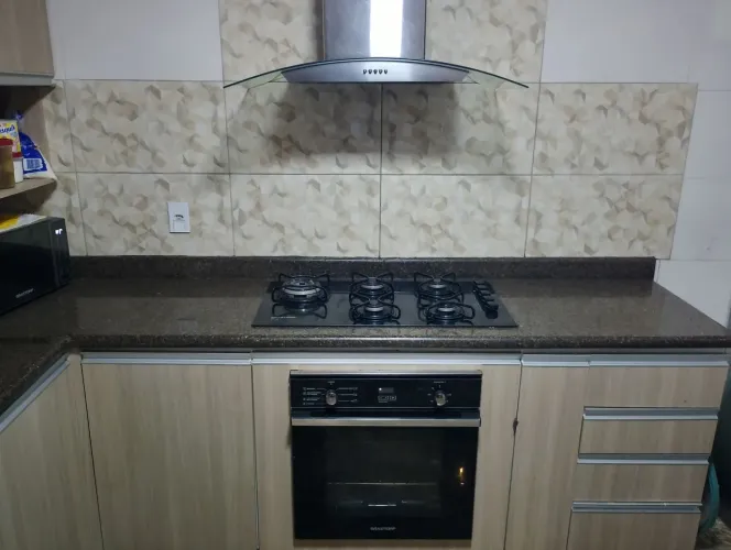Bancada em granito marrom imperial